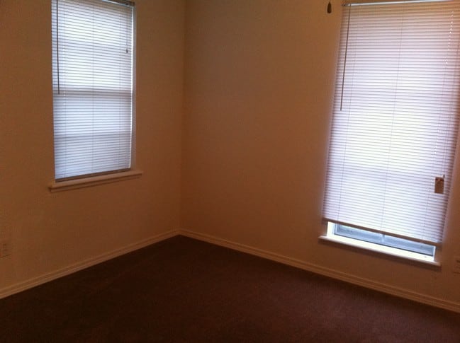 Building Photo - 4811 Bonny Cir