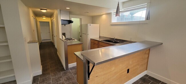 Foto del edificio - 303 Center St