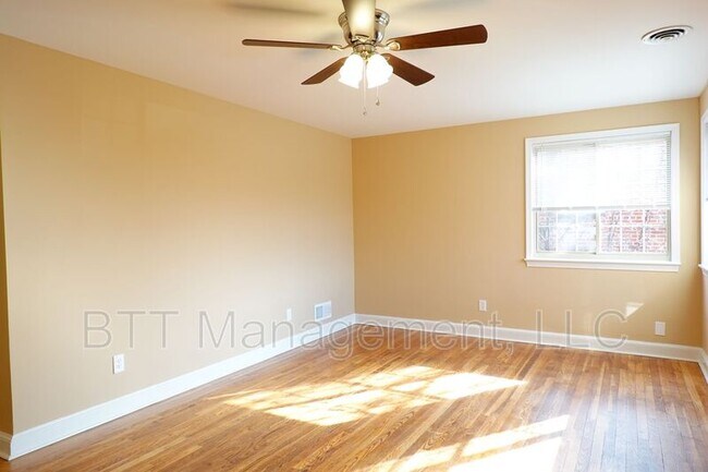 Photo - 8715 Plymouth St Apartment