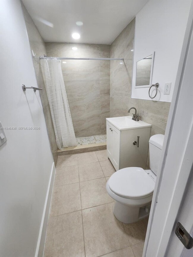 Foto del edificio - 645 NW 7th Ave