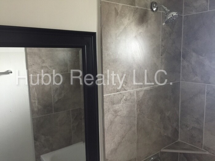 Foto principal - 955 Berrum Ln