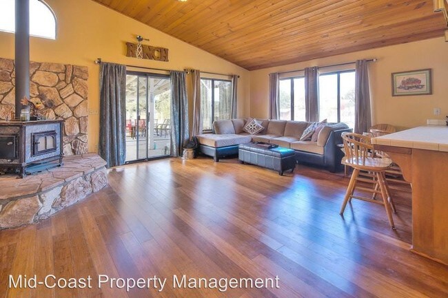 Building Photo - 4 br, 3 bath House - 2000 Traffic Way