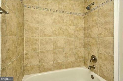 Building Photo - 5945 Heritage Square Dr