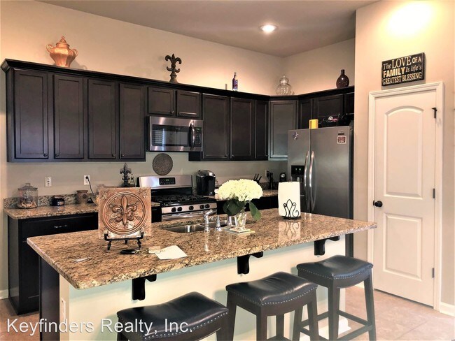 Foto del edificio - 3 br, 2 bath House - 8614 Abertay Avenue