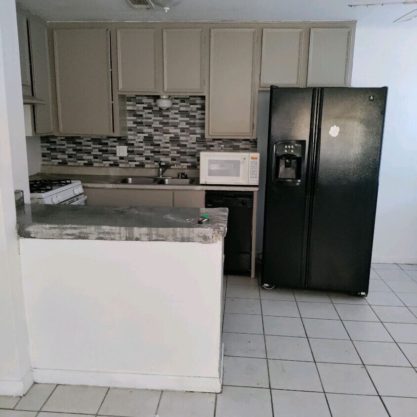 230 N 4th Ave Unit 102, Oakdale, CA 95361 Apartments in Oakdale, CA