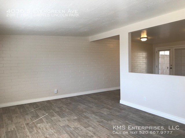 Primary Photo - 4036 S Evergreen Ave