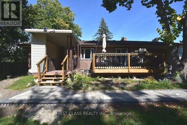 Photo du bâtiment - 1506-1506 Simcoe St N
