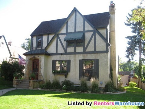 Primary Photo - 5243 Bloomington Ave