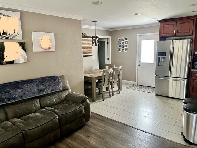 Foto del edificio - BEAUTIFUL 4 BEDROOM 3 BATH HOME