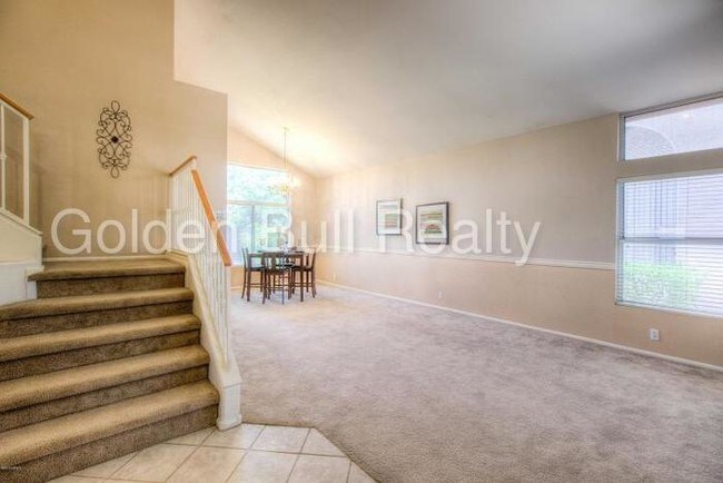 Building Photo - 331 S Apache Dr