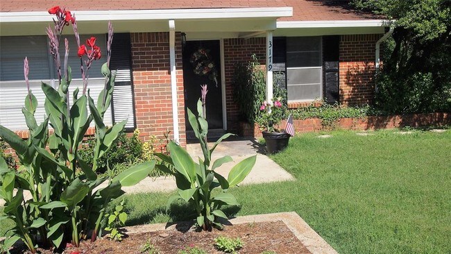 Building Photo - 3179 Southlake Park Dr