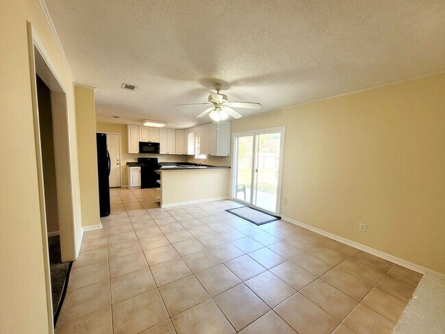 Foto del edificio - 4 bedroom home near NAS Pensacola West Gate