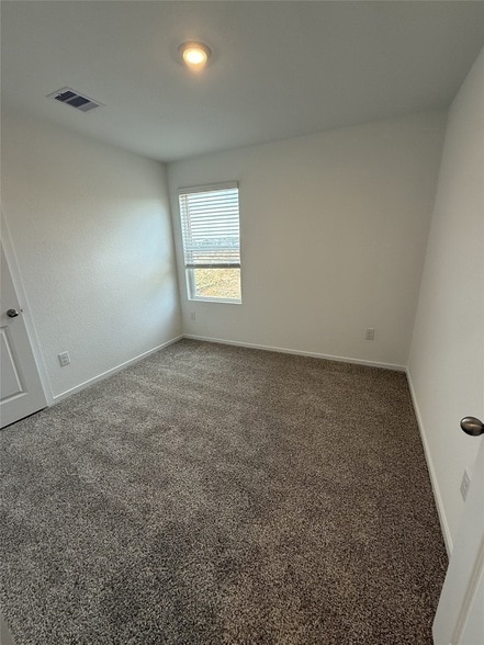 Building Photo - 807 Jubilee Dr