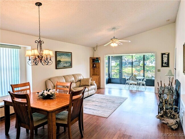 Building Photo - 9815 E Pebble Creek Ct