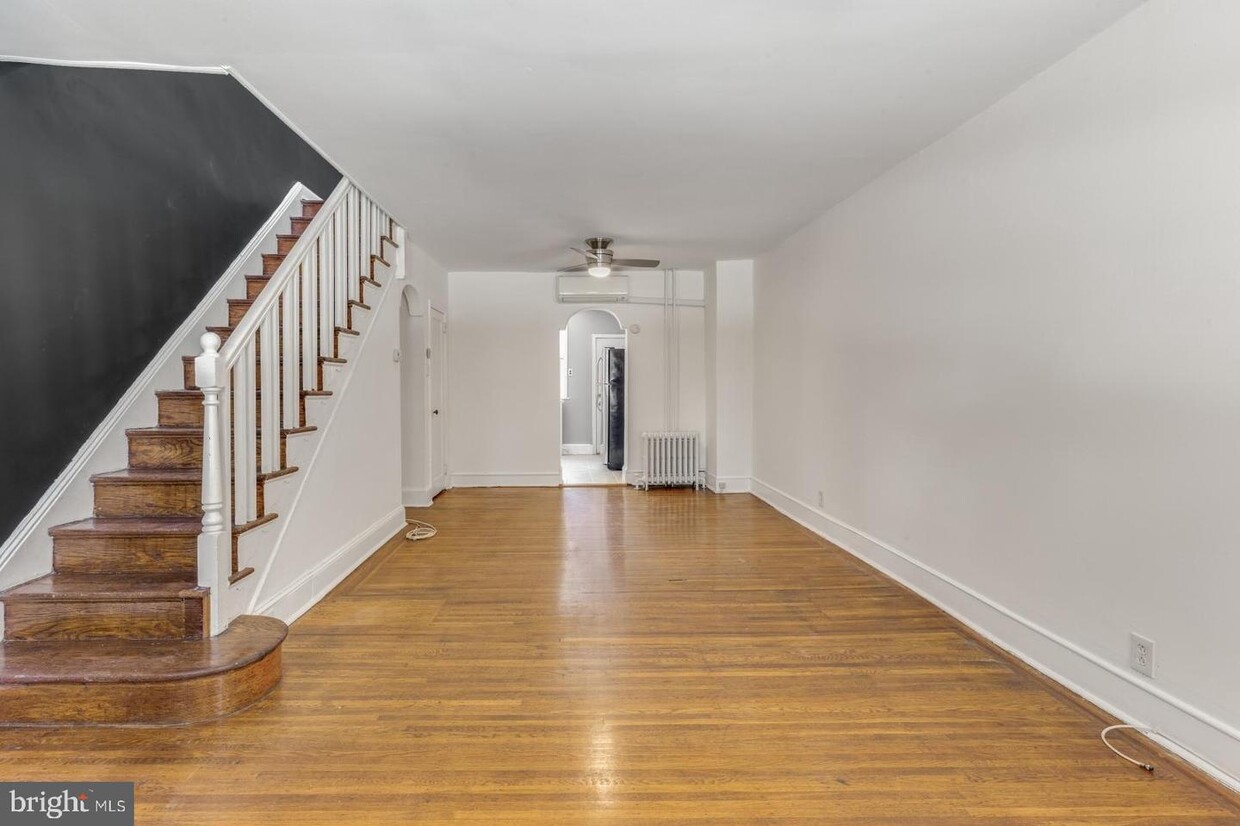 Primary Photo - 441 Greenwich St