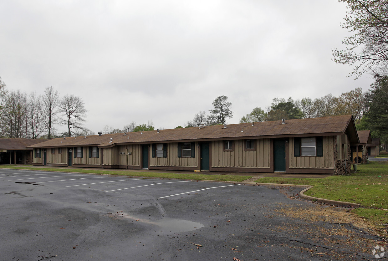 Primary Photo - Swiss Village Apartments