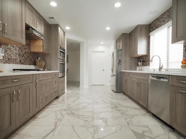 Building Photo - 732 Via Barquero Via