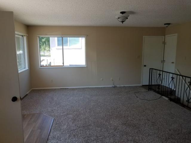 Building Photo - 3 bedroom in Billings MT 59102