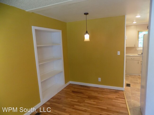 Foto del edificio - 2 br, 1 bath House - 10224 16th Ave South