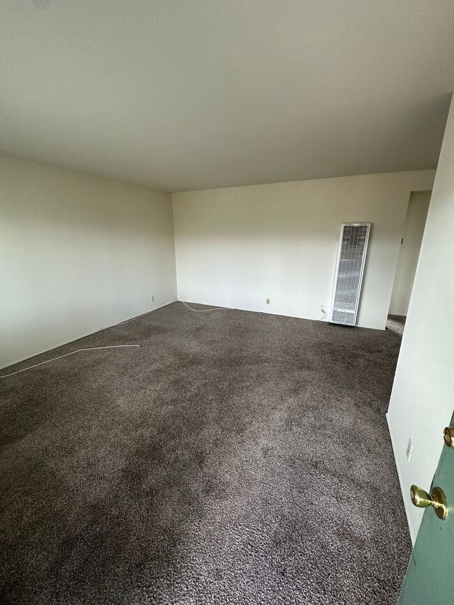 Foto del edificio - 1 bedroom apartment with off street parking