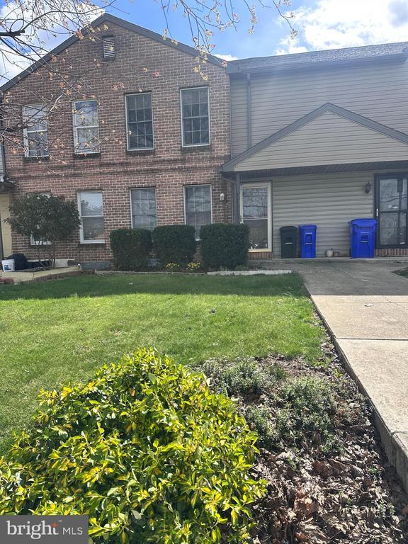 Foto principal - 222 Morgantown Rd
