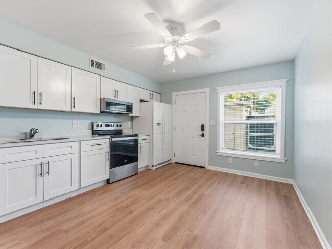 Foto del edificio - A South Tampa gem in the highly sought-after Tampa Villas South community!