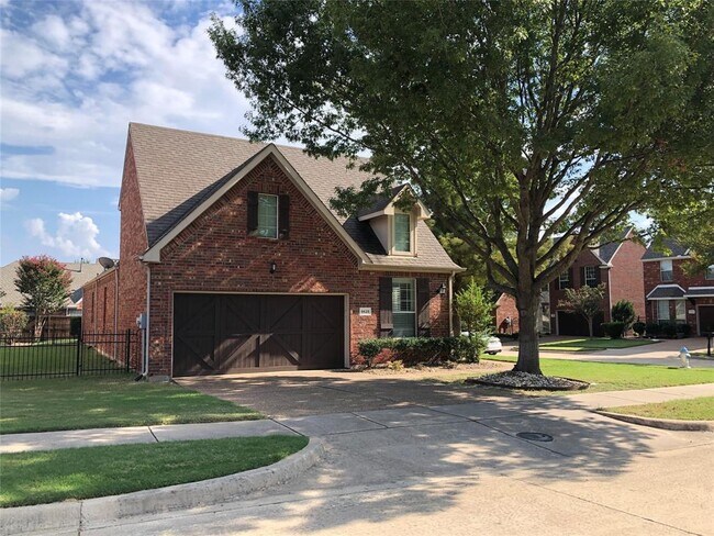 Foto del edificio - 8625 Stone Hollow Dr