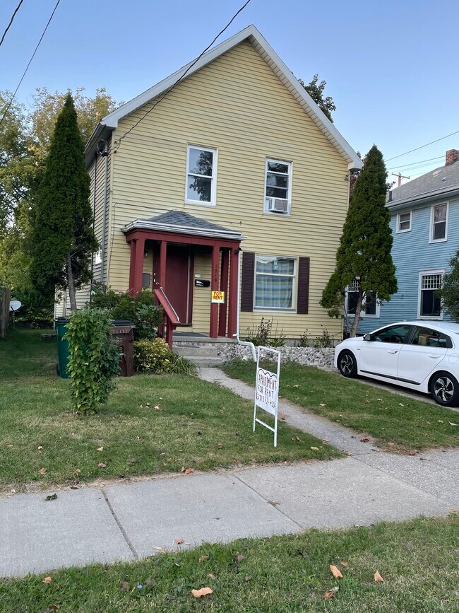 Building Photo - 1319 Jerome St