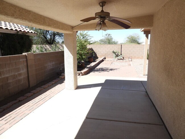 Foto del edificio - 3 Bedroom 2 Bathroom