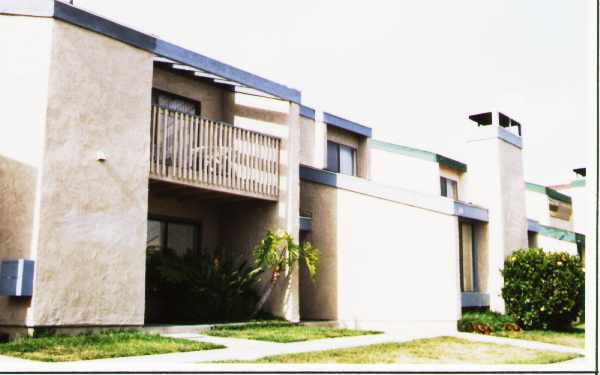 Primary Photo - 211 Adams Ave