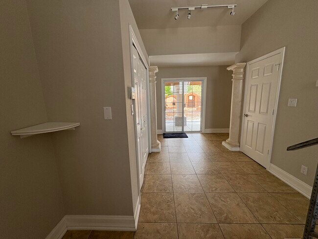 Foto del edificio - 8612 Eagle Rock Ave NE