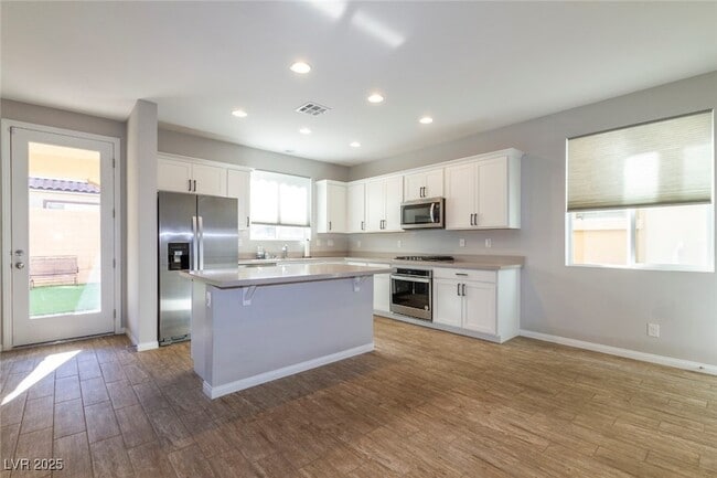 Foto del edificio - 10461 Skye Summit Ave