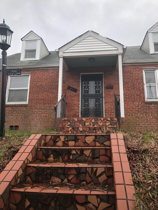 Foto principal - 1809 Lakeview Ave