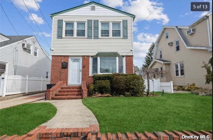 Primary Photo - 551 6th Ave