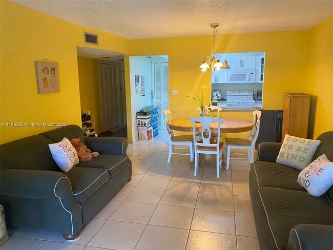 Foto del edificio - 4109 NW 88th Ave