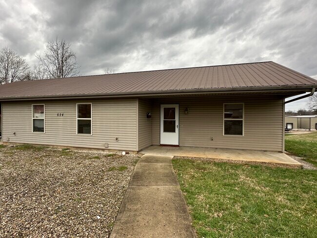 Building Photo - 407 Huffaker Ave