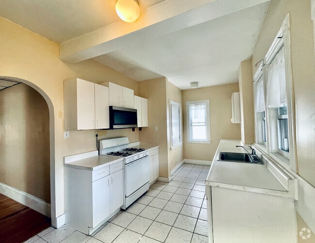 Building Photo - 3 Washburn Ter