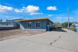 Building Photo - 4326 N 13th Pl