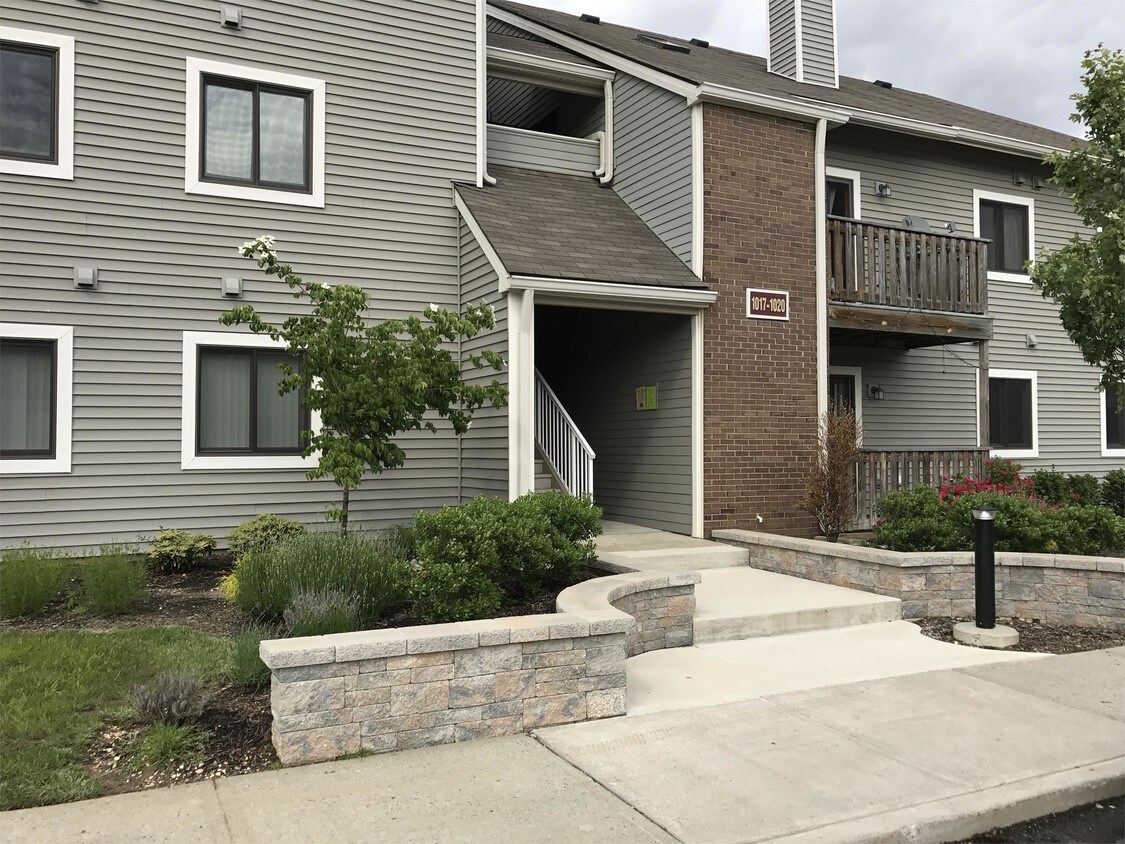 1017 Ravens Crest Dr, Princeton Meadows, NJ 08536 Townhome Rentals in