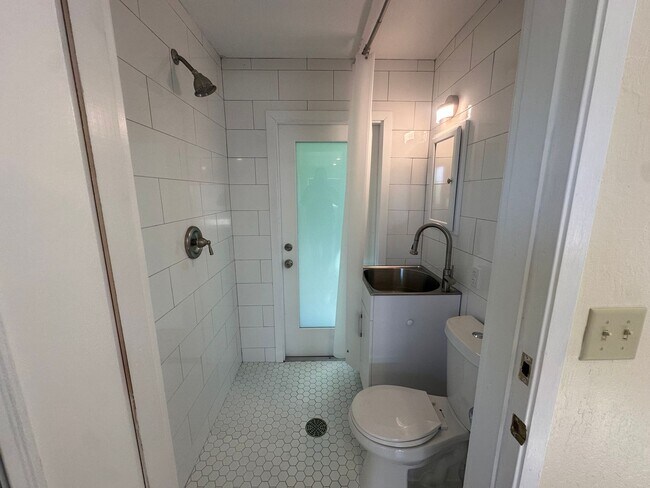 Foto del edificio - 9407 Bostwick Rd