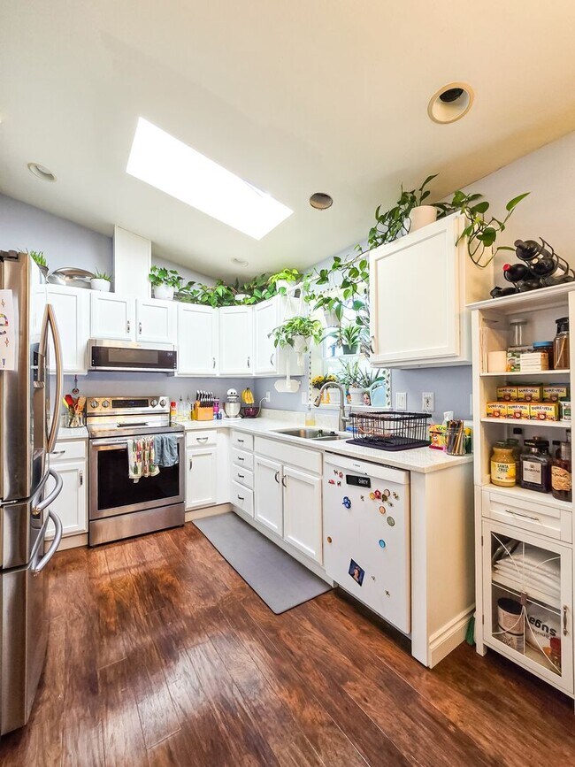 Foto del edificio - 4BD/2.5BA Monroe Home