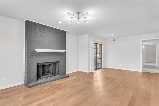 Foto del edificio - 5906 Marvin Loving Dr