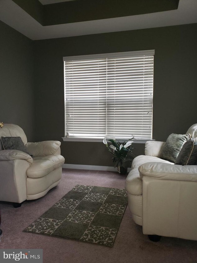 Foto principal - 5606 Auth Way