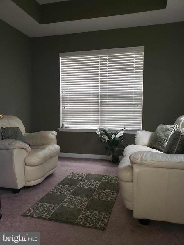 Primary Photo - 5606 Auth Way