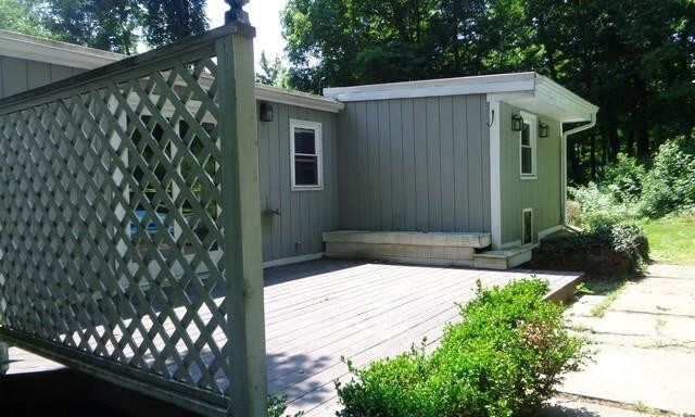 Building Photo - 3 bedroom in Danbury Connecticut 06811