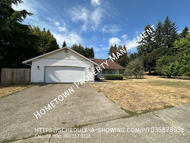 Building Photo - 3 Bedroom, 2 Bath Home on Corner Lot in La...