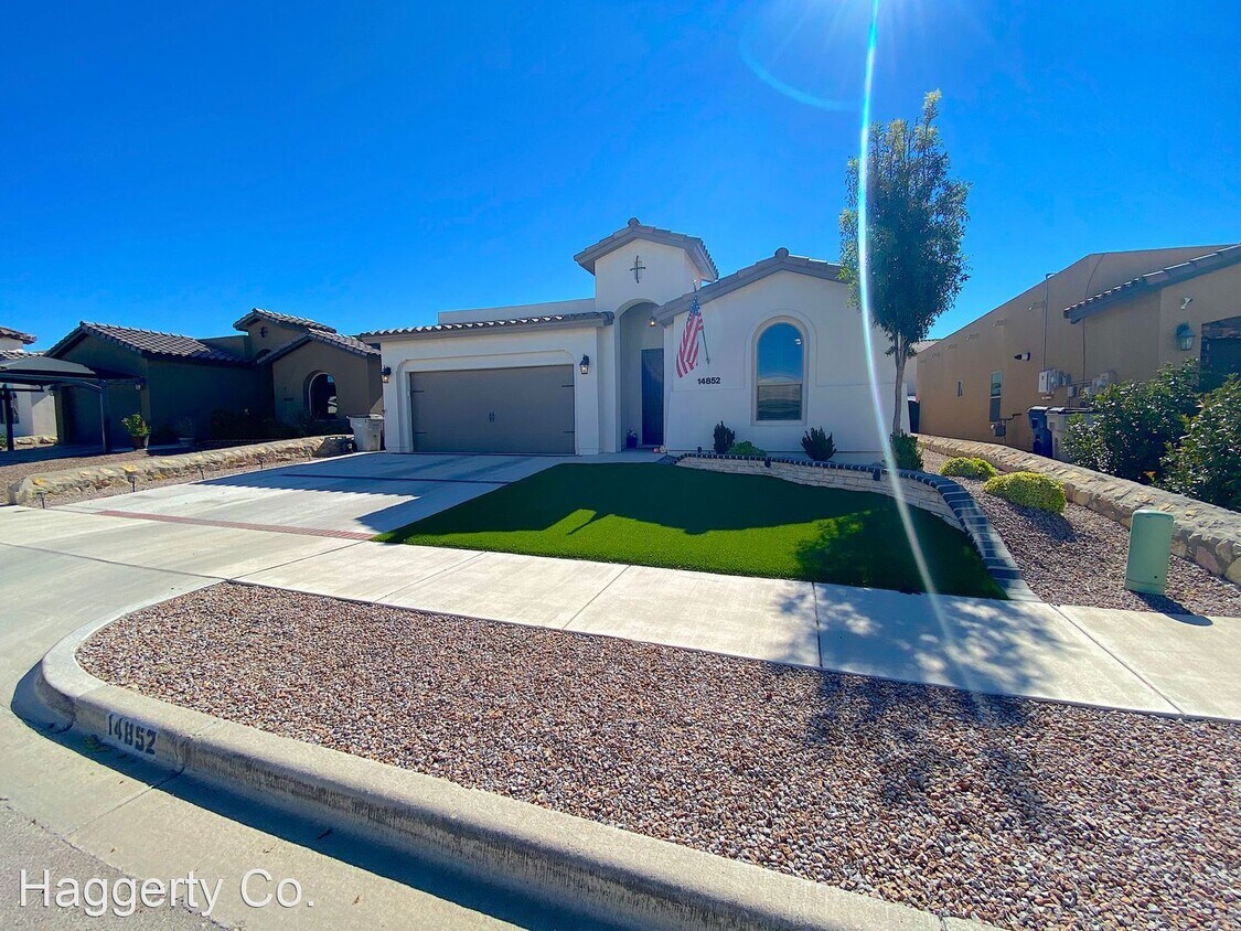 4 br, 2.5 bath House 14852 Sunny Land House Rental in El Paso, TX
