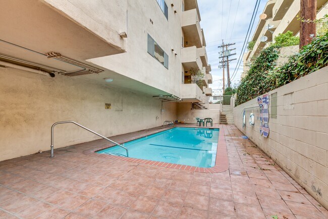Foto del edificio - 1818 Pelham Ave
