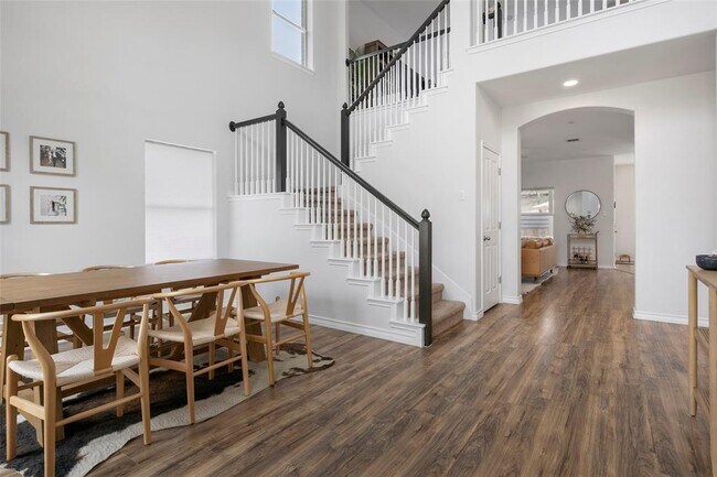 Foto del edificio - 1022 N Ash Cove