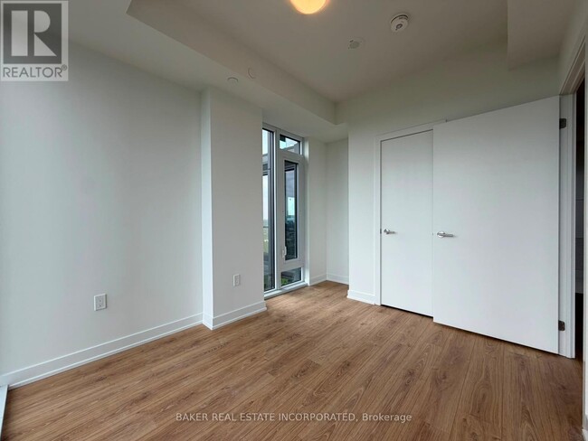 Building Photo - 5 Quarrington Ln
